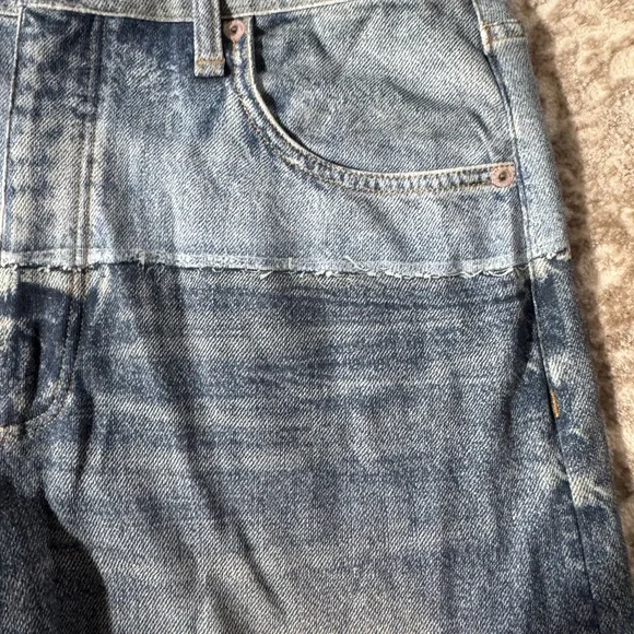 Women's Blue Jeans - Picture 3 of 3